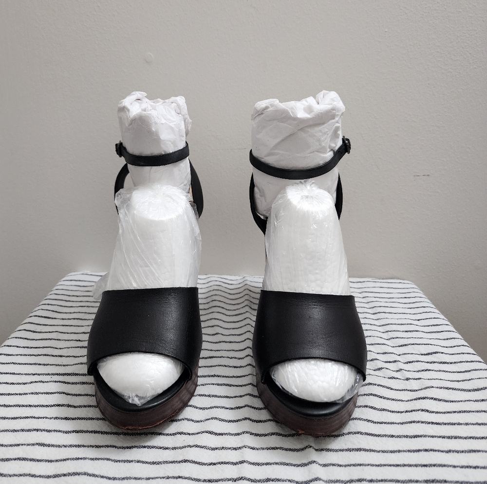 Bleecker & Bond Black Chunky Heeled Sandals with Ankle Strap